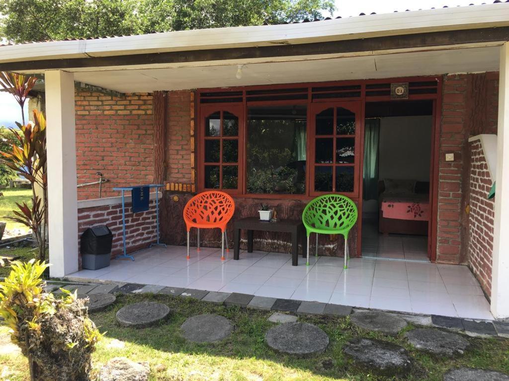 Hisar Guest House Tuk Tuk Esterno foto